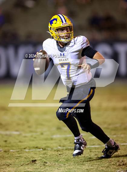 Thumbnail 1 in Grant @ Clovis East photogallery.