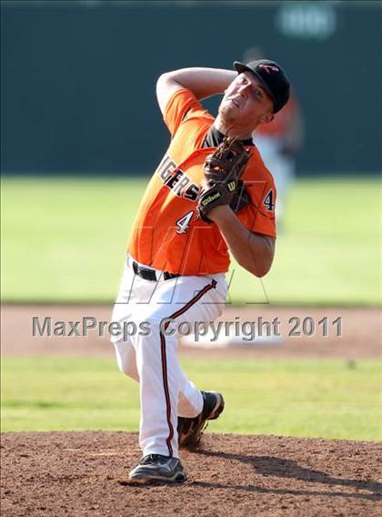 Thumbnail 2 in Webber vs Alfred-Almond (Section 5 Class DD Semifinal) photogallery.