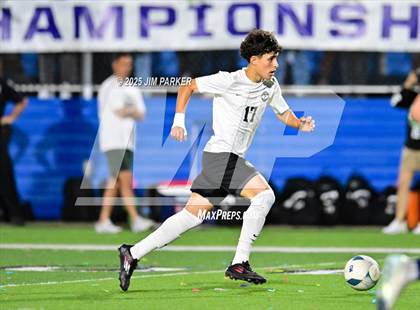 Thumbnail 2 in Walnut Grove vs. Southwest (UIL 5A Soccer Division I Final) photogallery.