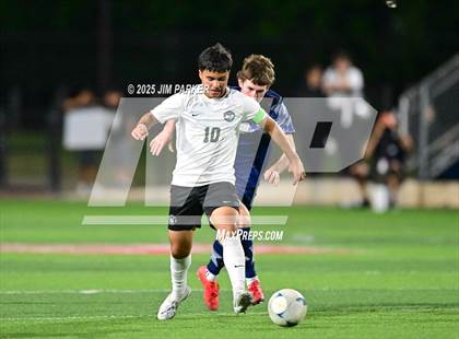 Thumbnail 1 in Walnut Grove vs. Southwest (UIL 5A Soccer Division I Final) photogallery.