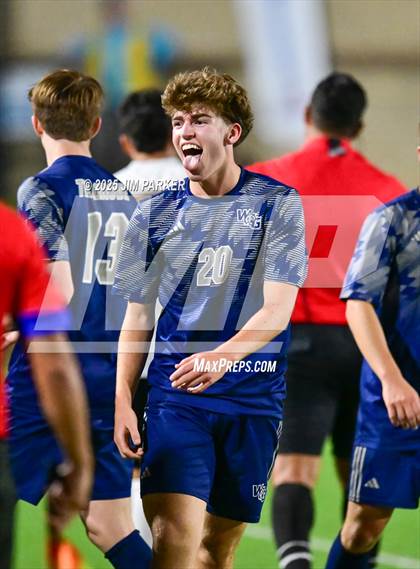 Thumbnail 1 in Walnut Grove vs. Southwest (UIL 5A Soccer Division I Final) photogallery.