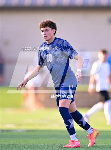 Thumbnail 1 in Walnut Grove vs. Southwest (UIL 5A Soccer Division I Final) photogallery.