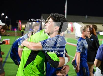 Thumbnail 3 in Walnut Grove vs. Southwest (UIL 5A Soccer Division I Final) photogallery.