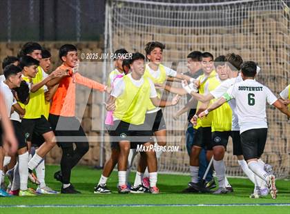 Thumbnail 3 in Walnut Grove vs. Southwest (UIL 5A Soccer Division I Final) photogallery.