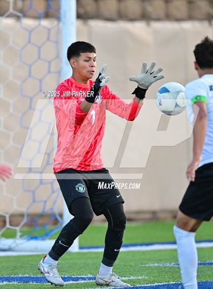 Thumbnail 3 in Walnut Grove vs. Southwest (UIL 5A Soccer Division I Final) photogallery.