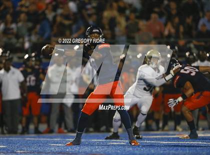 Thumbnail 2 in Notre Dame (SO) @ Chaminade photogallery.