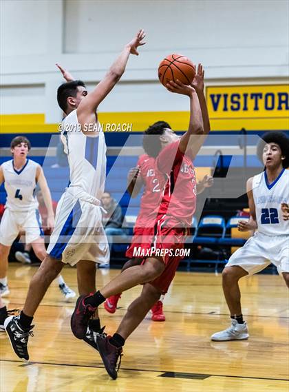 Thumbnail 3 in Del Valle @ Anderson photogallery.