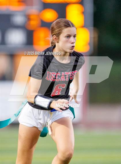 Thumbnail 2 in Decatur vs Grissom photogallery.