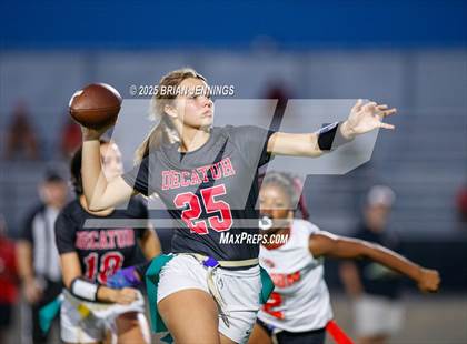 Thumbnail 1 in Decatur vs Grissom photogallery.