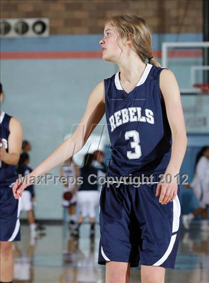 Thumbnail 1 in St. Genevieve vs. Flintridge Prep (CIF SS Playoffs) photogallery.