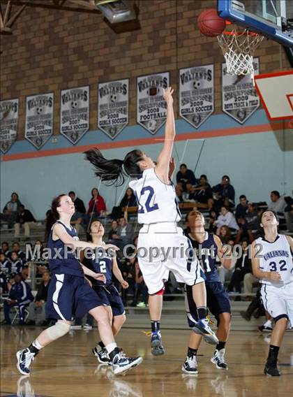 Thumbnail 3 in St. Genevieve vs. Flintridge Prep (CIF SS Playoffs) photogallery.
