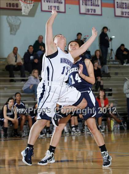 Thumbnail 3 in St. Genevieve vs. Flintridge Prep (CIF SS Playoffs) photogallery.