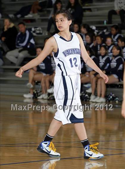 Thumbnail 2 in St. Genevieve vs. Flintridge Prep (CIF SS Playoffs) photogallery.