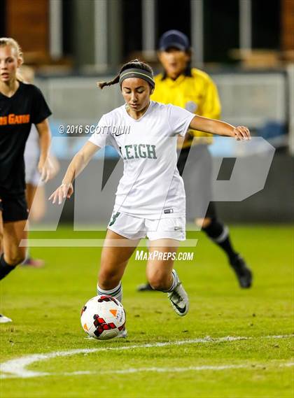 Thumbnail 2 in Leigh vs Los Gatos (Avaya High School Series) photogallery.