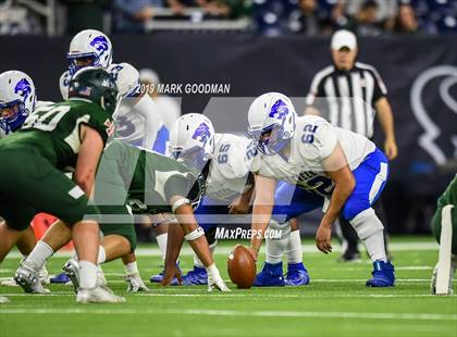 Thumbnail 3 in Cypress Creek vs Strake Jesuit (UIL 6A Regional Playoff) photogallery.