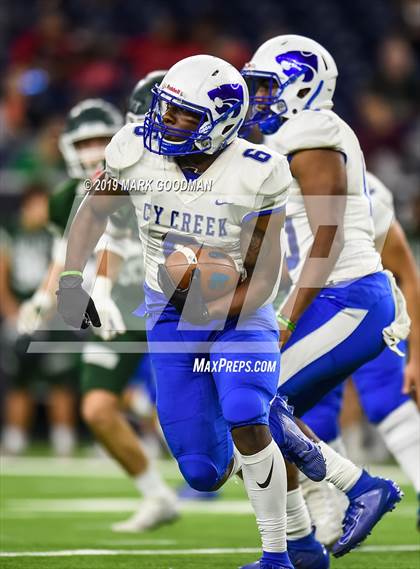 Thumbnail 3 in Cypress Creek vs Strake Jesuit (UIL 6A Regional Playoff) photogallery.