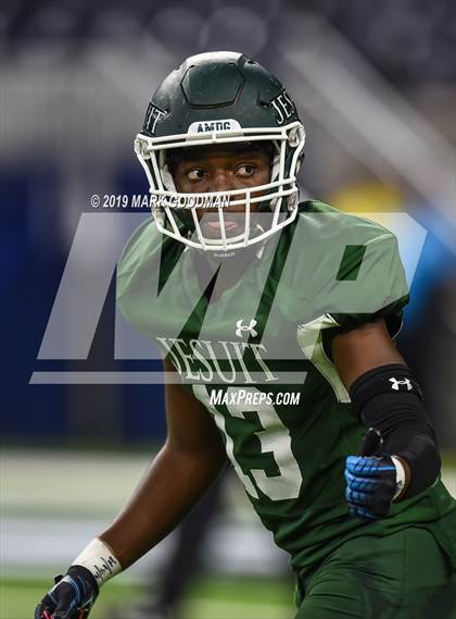 Thumbnail 3 in Cypress Creek vs Strake Jesuit (UIL 6A Regional Playoff) photogallery.