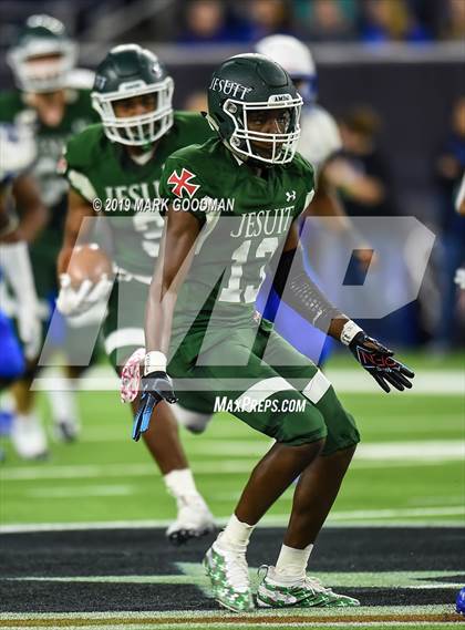 Thumbnail 2 in Cypress Creek vs Strake Jesuit (UIL 6A Regional Playoff) photogallery.