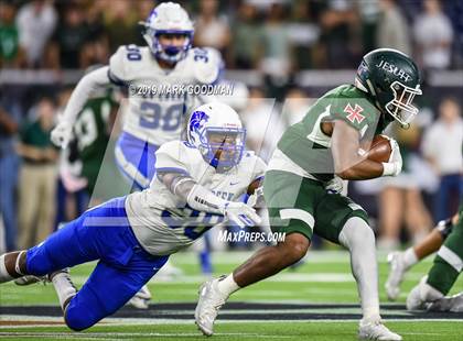 Thumbnail 3 in Cypress Creek vs Strake Jesuit (UIL 6A Regional Playoff) photogallery.