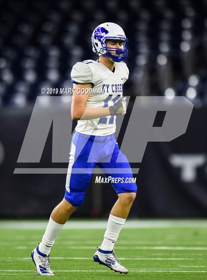 Thumbnail 2 in Cypress Creek vs Strake Jesuit (UIL 6A Regional Playoff) photogallery.