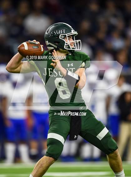 Thumbnail 3 in Cypress Creek vs Strake Jesuit (UIL 6A Regional Playoff) photogallery.