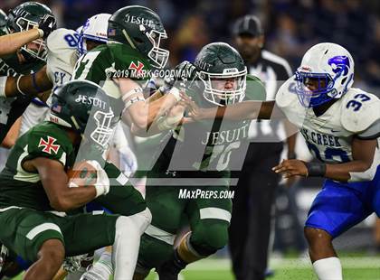 Thumbnail 1 in Cypress Creek vs Strake Jesuit (UIL 6A Regional Playoff) photogallery.