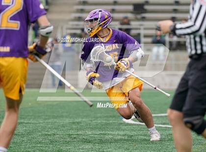 Thumbnail 2 in Issaquah vs. Skyline (WIAA 4A Final) photogallery.