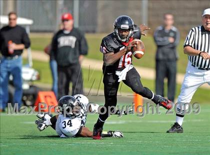 Thumbnail 2 in Martin vs. Trinity (Teaxs 5A Region I D1 Playoffs) photogallery.