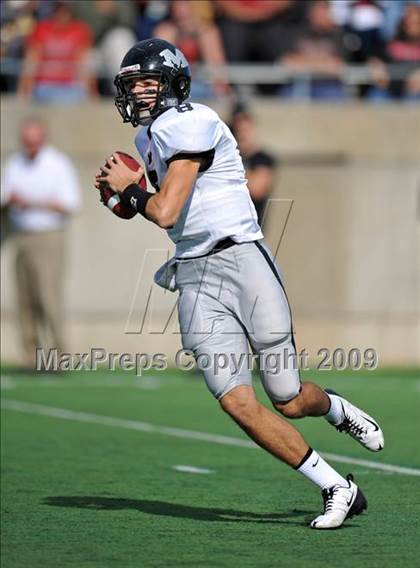 Thumbnail 3 in Martin vs. Trinity (Teaxs 5A Region I D1 Playoffs) photogallery.
