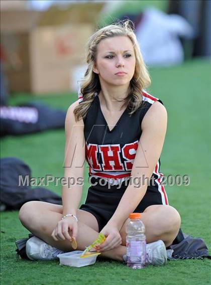 Thumbnail 2 in Martin vs. Trinity (Teaxs 5A Region I D1 Playoffs) photogallery.