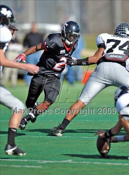 Thumbnail 1 in Martin vs. Trinity (Teaxs 5A Region I D1 Playoffs) photogallery.