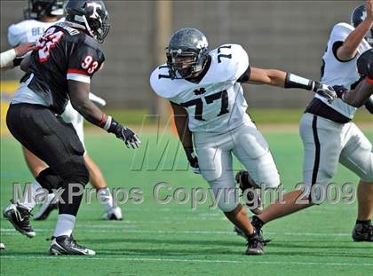 Thumbnail 2 in Martin vs. Trinity (Teaxs 5A Region I D1 Playoffs) photogallery.