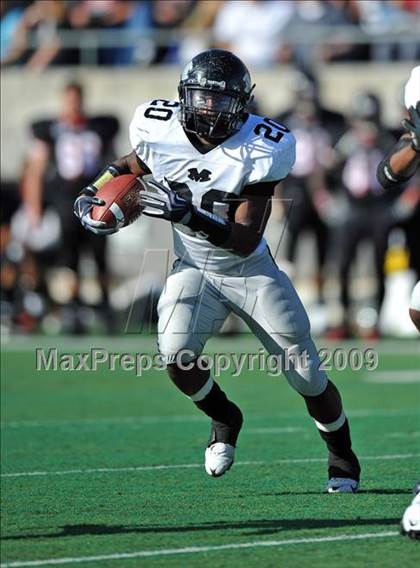 Thumbnail 3 in Martin vs. Trinity (Teaxs 5A Region I D1 Playoffs) photogallery.