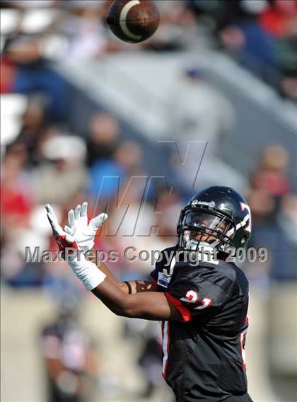 Thumbnail 1 in Martin vs. Trinity (Teaxs 5A Region I D1 Playoffs) photogallery.