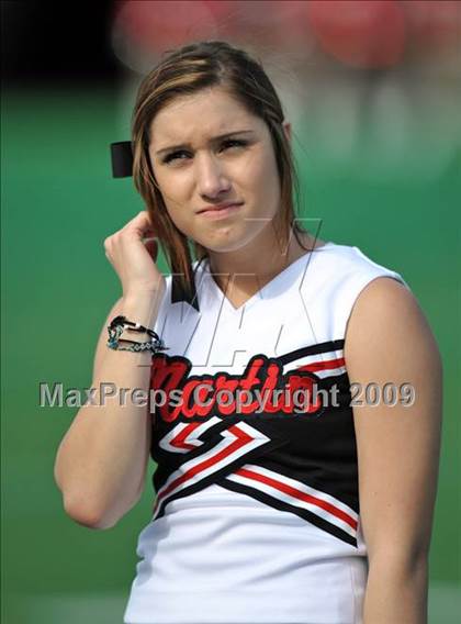 Thumbnail 2 in Martin vs. Trinity (Teaxs 5A Region I D1 Playoffs) photogallery.