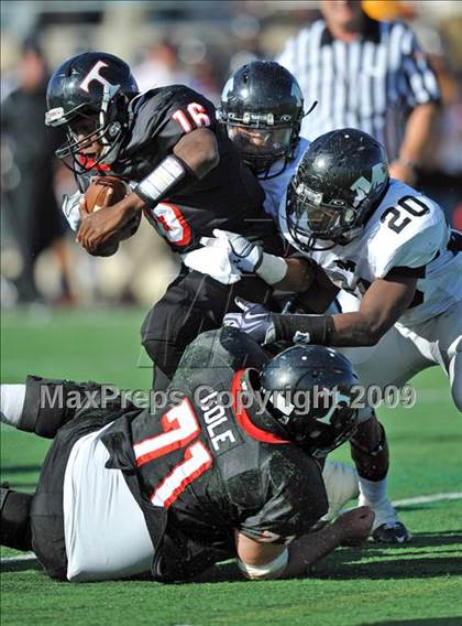 Thumbnail 2 in Martin vs. Trinity (Teaxs 5A Region I D1 Playoffs) photogallery.