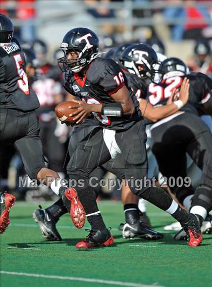 Thumbnail 1 in Martin vs. Trinity (Teaxs 5A Region I D1 Playoffs) photogallery.