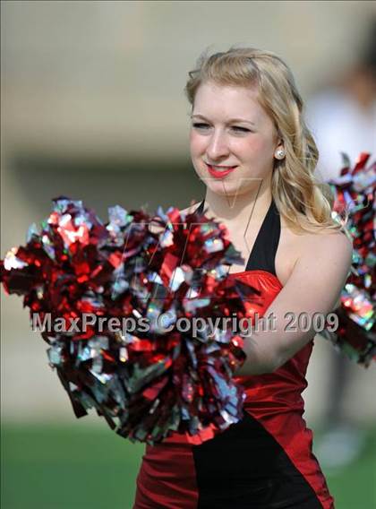 Thumbnail 3 in Martin vs. Trinity (Teaxs 5A Region I D1 Playoffs) photogallery.