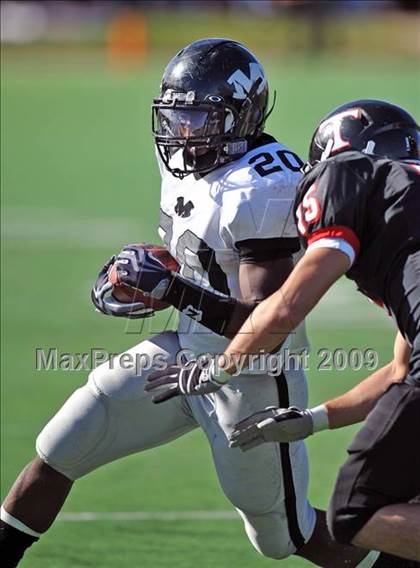 Thumbnail 2 in Martin vs. Trinity (Teaxs 5A Region I D1 Playoffs) photogallery.