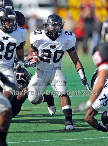 Thumbnail 3 in Martin vs. Trinity (Teaxs 5A Region I D1 Playoffs) photogallery.