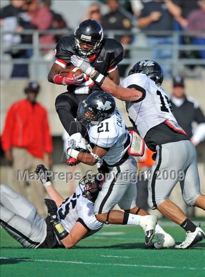 Thumbnail 3 in Martin vs. Trinity (Teaxs 5A Region I D1 Playoffs) photogallery.