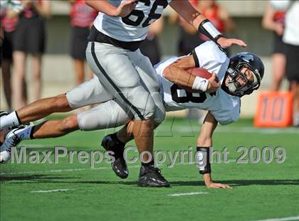 Thumbnail 3 in Martin vs. Trinity (Teaxs 5A Region I D1 Playoffs) photogallery.