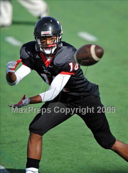 Thumbnail 1 in Martin vs. Trinity (Teaxs 5A Region I D1 Playoffs) photogallery.