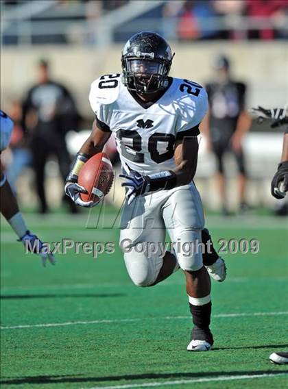 Thumbnail 2 in Martin vs. Trinity (Teaxs 5A Region I D1 Playoffs) photogallery.