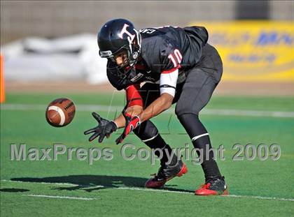 Thumbnail 3 in Martin vs. Trinity (Teaxs 5A Region I D1 Playoffs) photogallery.