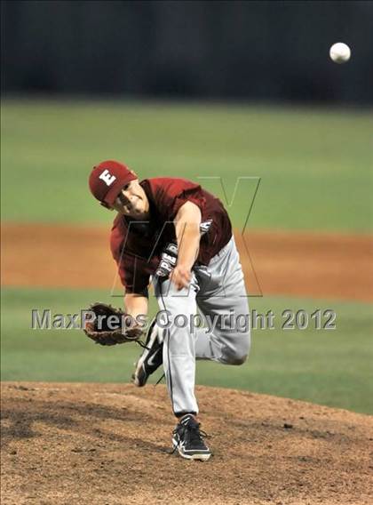 Thumbnail 1 in El Toro vs. Esperanza (Hard 9 National Classic) photogallery.