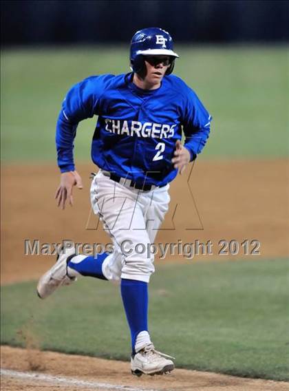 Thumbnail 2 in El Toro vs. Esperanza (Hard 9 National Classic) photogallery.
