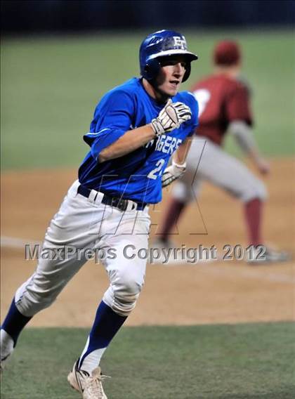 Thumbnail 1 in El Toro vs. Esperanza (Hard 9 National Classic) photogallery.