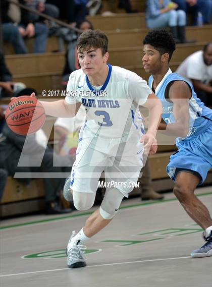 Thumbnail 2 in Hammonton vs Freehold Township (MLK Joe Divito Invitational Showcase) photogallery.