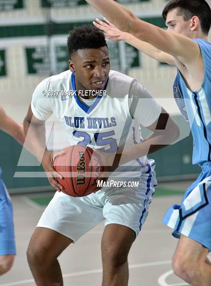 Thumbnail 3 in Hammonton vs Freehold Township (MLK Joe Divito Invitational Showcase) photogallery.